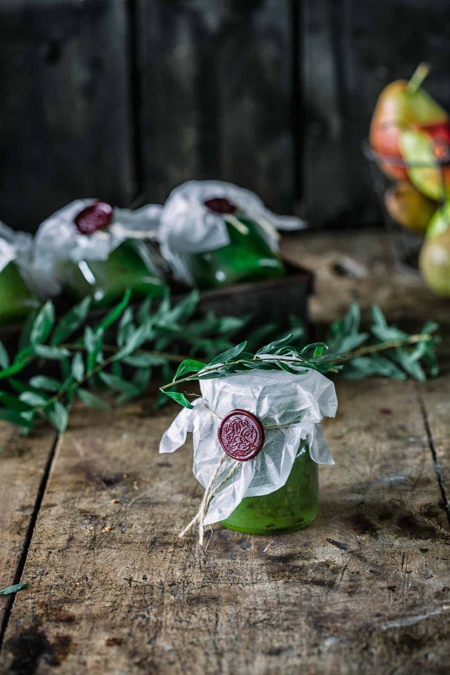 Birnen-Gurken Marmelade Heute wird es Grün! Eine grüne Mischung aus Birne, Gurke und Matcha. So schön grün, dass ich direkt ein paar Gläschen als Geschenk verpackt habe.